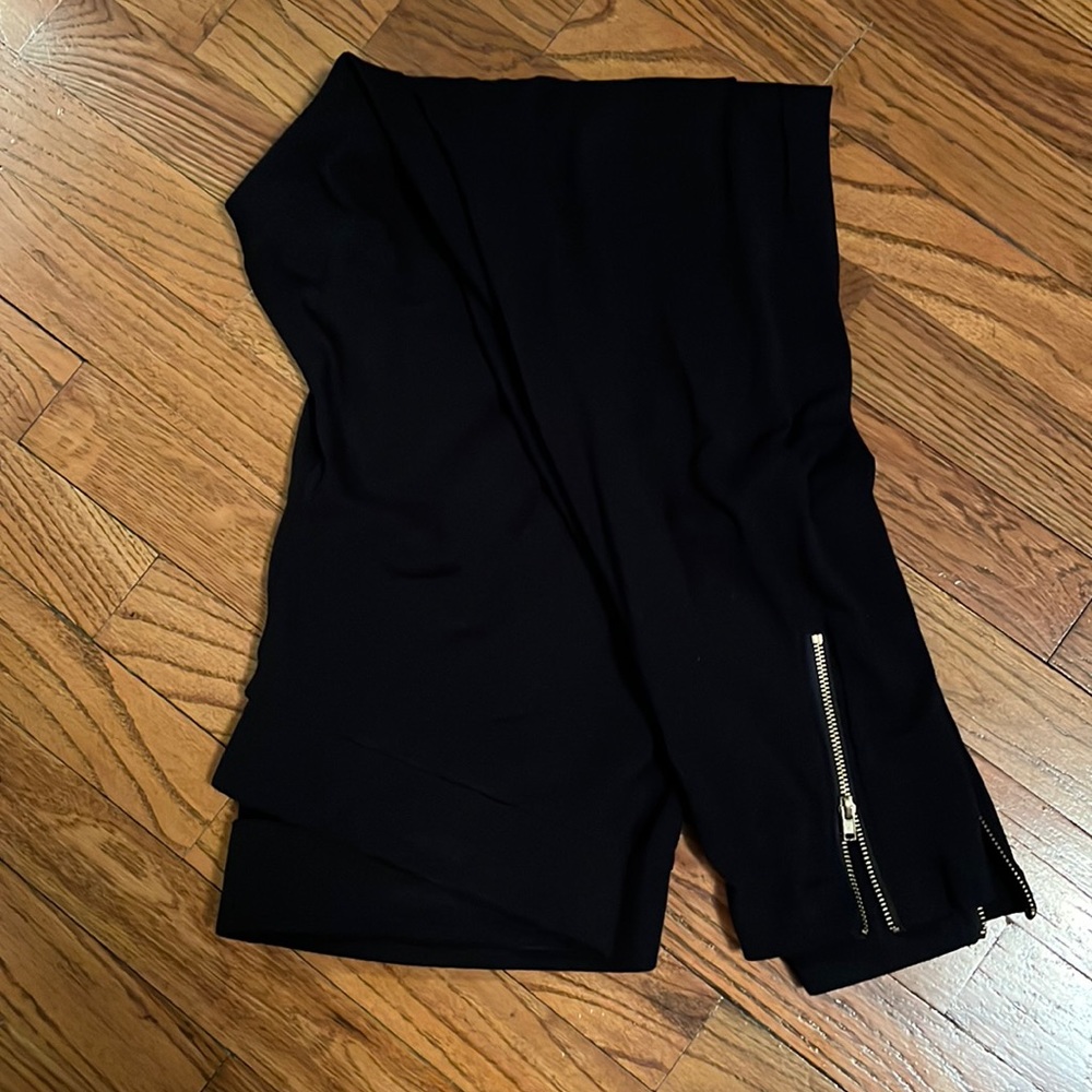 Black leggings